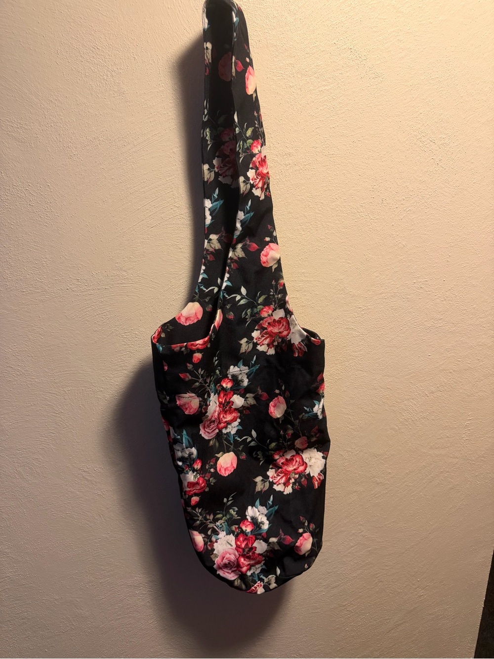 Yoga Mat Floral Black Sling Tote Bag with Pink Rose Print